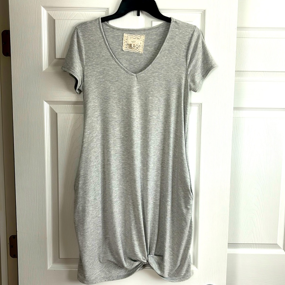 CUPIO T SHIRT DRESS in Light Gray Size Medium